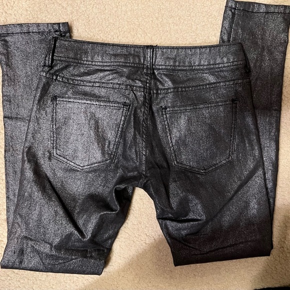 Romeo & Juliet couture size 26 gray shimmer jeans. - Picture 3 of 3